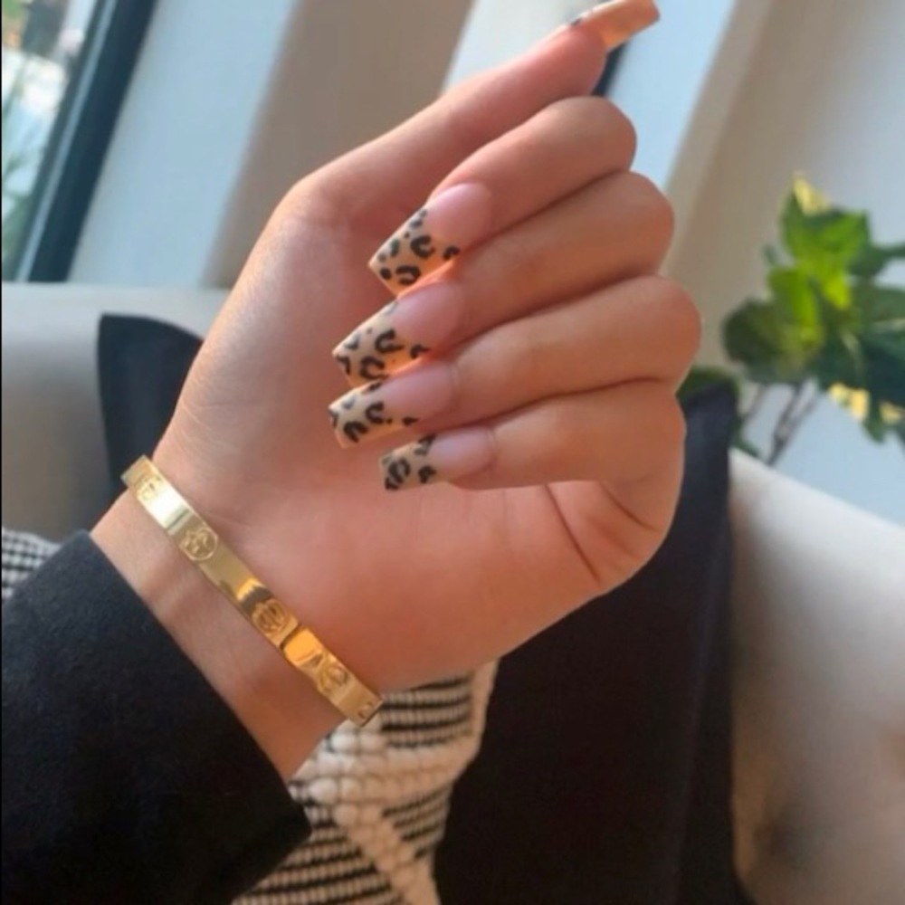 Gold bracelet